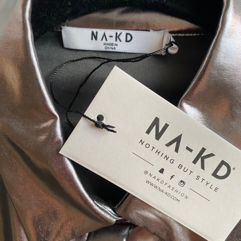 Metallic Button Down - Picture 4 of 4